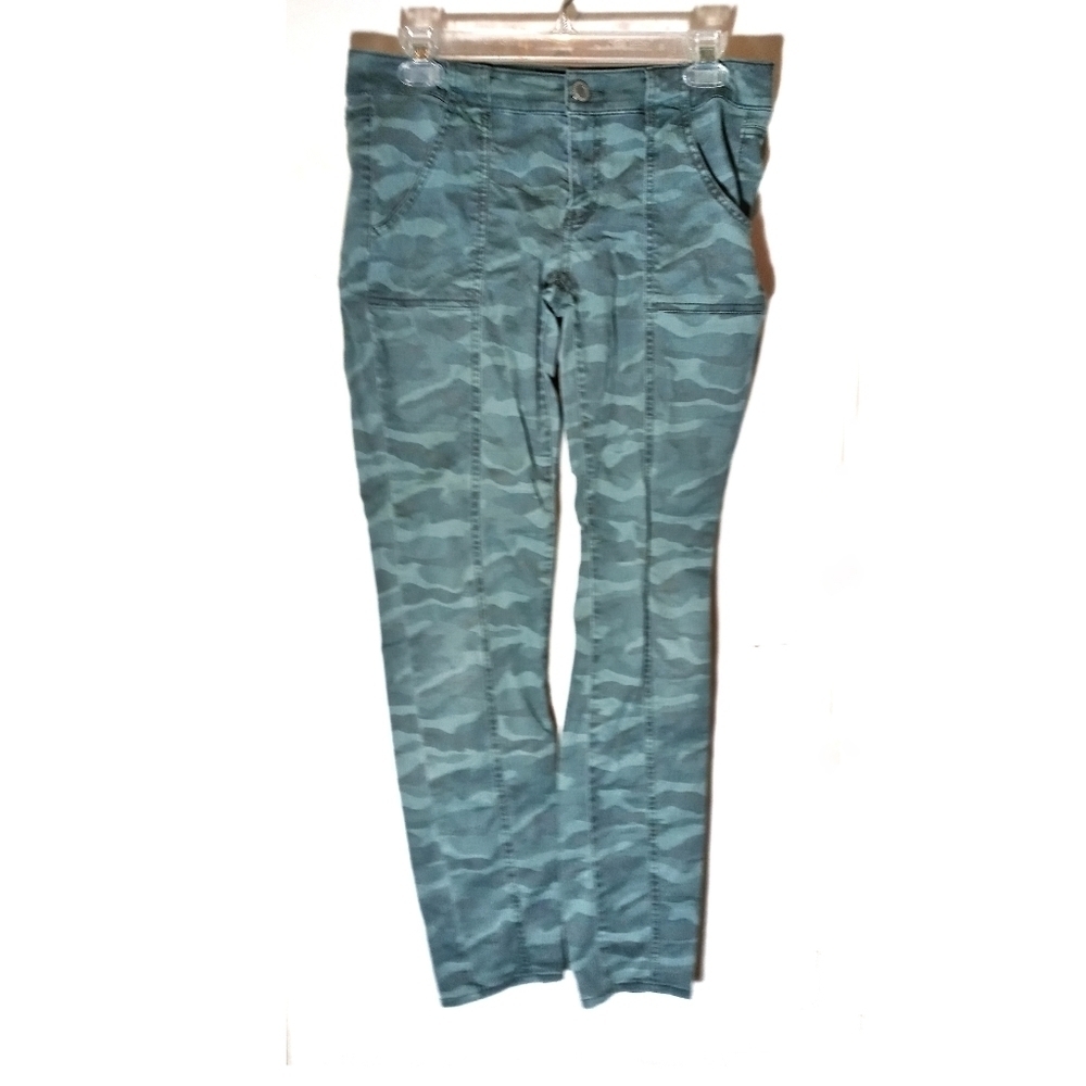 American Eagle Outfitters Camouflage Skinny Pants